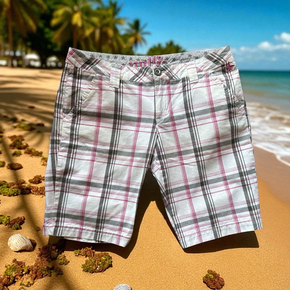 Nollie Pink and Black Plaid Women's Shorts size 5 (medium)
